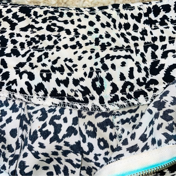 4 Sienna High Waist B&W Leopard Joggers - Picture 9 of 12